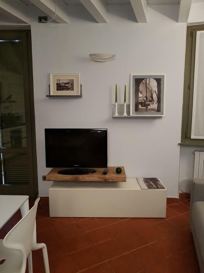 Goccia Di Lago 데센자노델가르다 외부 사진